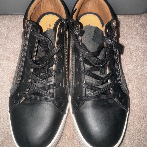 Black and Gray Sneakers - Picture 2 of 7